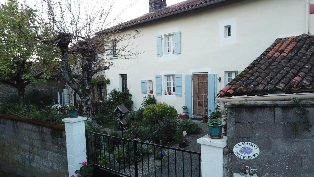 La Maison Des Fleurs Montembœuf Eksteriør bilde
