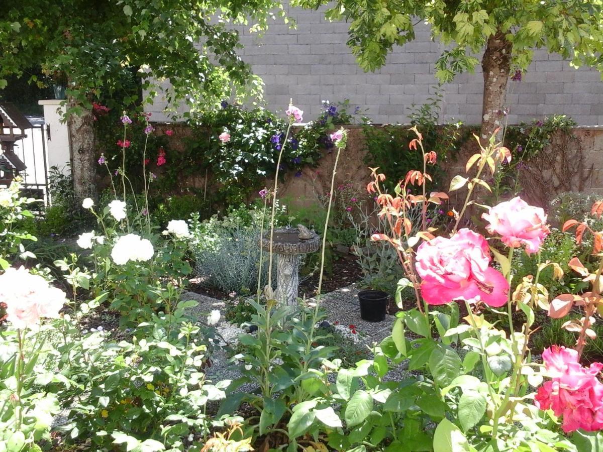 La Maison Des Fleurs Montembœuf Eksteriør bilde